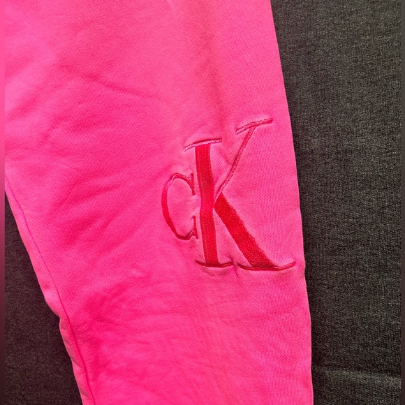 NWT Calvin Klein Jeans Women’s Acid Wash Jogger Pants Neon Pink- Size XS - Picture 8 of 12